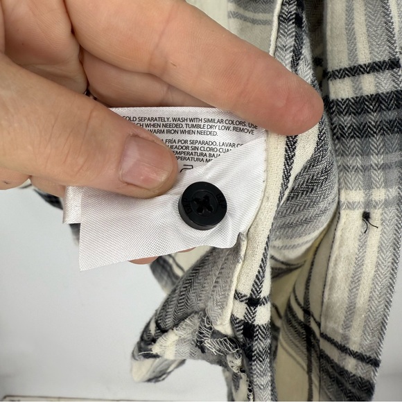 GAP 100% cotton Cream and Black Checkered plaid Shirt XL NWT - Picture 7 of 16